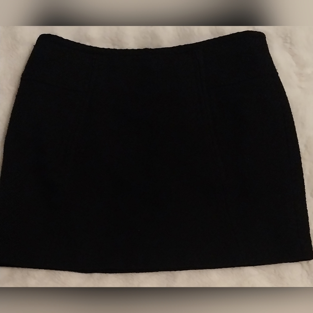 Chic Black Mini Skirt